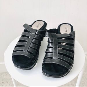 Classic Italian BASS platform heel sandals